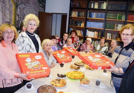 "ПиццаФабрика" в гостях у ветеранов