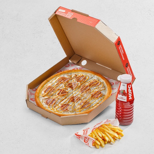 Пицца, стритфуд и напиток