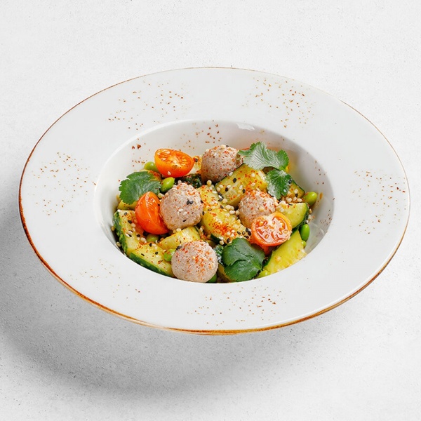 С фрикадельками и битыми огурцами