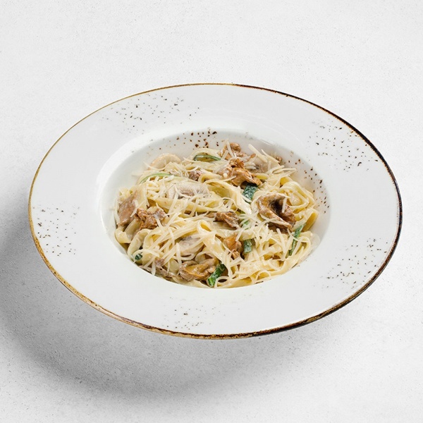 Паста с шампиньонами и лисичками